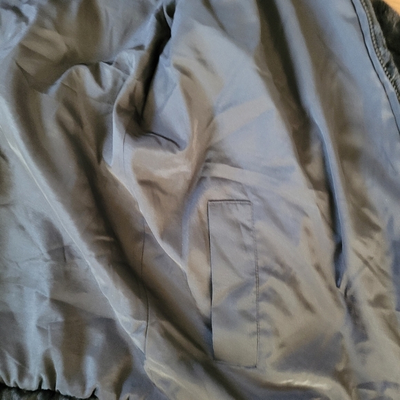 Gallery Black Reversible Grooved Faux Fur Zip-Up Jacket Size Women's Large - Picture 13 of 14